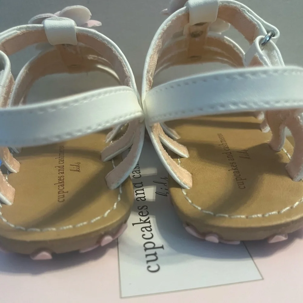 NWT Cupcakes and Cashmere Baby Girl Pink Floral Sandals